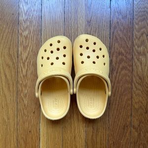 Children/toddler crocs size 11